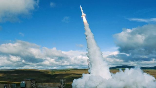إمكانات إطلاق الفضاء في المملكة المتحدة مقتصرة حتى الآن على الصواريخ الصغيرة، مثل التي أطلقت في عام 2017