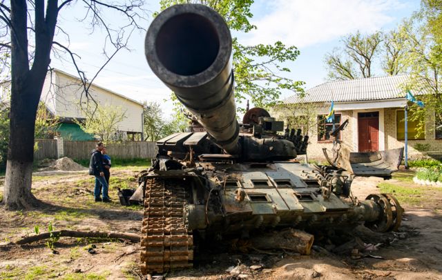 一辆被摧毁的俄罗斯坦克(photo:BBC)