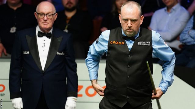 World Snooker Championship 2023: Mark Allen into quarter-finals with 13-4  win over Stuart Bingham - BBC Sport