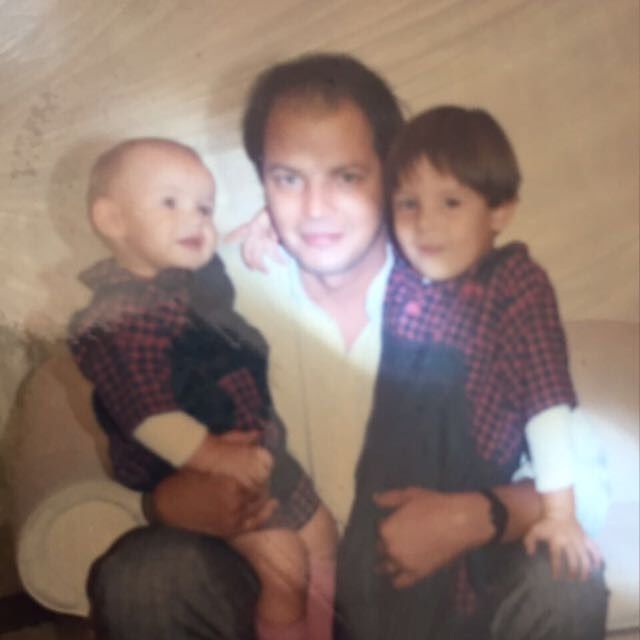 Julián Cabrera con sus hijos Pablo (izq.) y Juan Felipe
