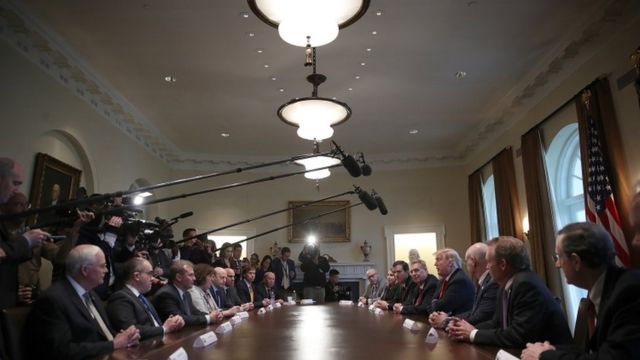 Trump em reunião com representantes do setor do aço
