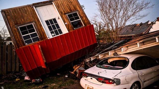 Tornado 'dahsyat' Hancurkan Sebuah Kota Di Mississippi - 'Saya Belum ...