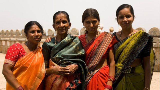 Orang-orang India mencatatkan skor tinggi untuk rasa hormat yang mendalam untuk hierarki sosial