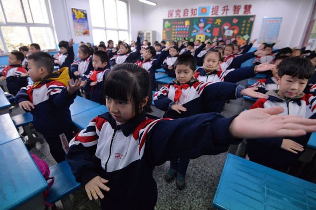 China Nacket School Girls