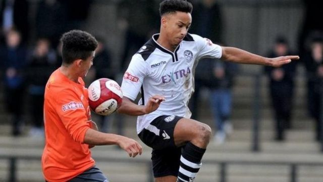 Cohen Bramall a wani wasan Hednesford