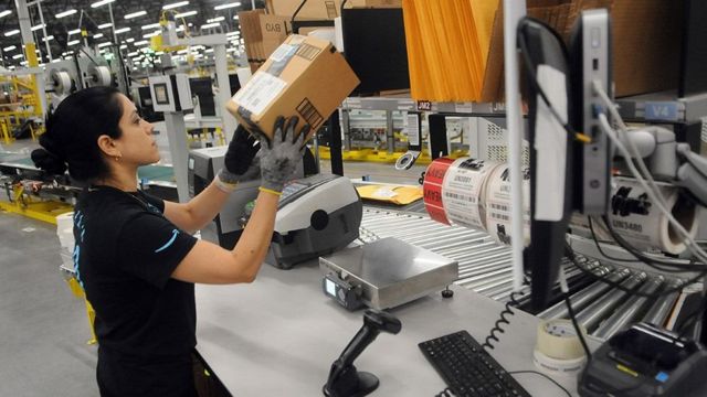 Amazon đang đưa ra các khoản tiền thưởng tuyển dụng trong nỗ lực nhằm thu hút nhân công