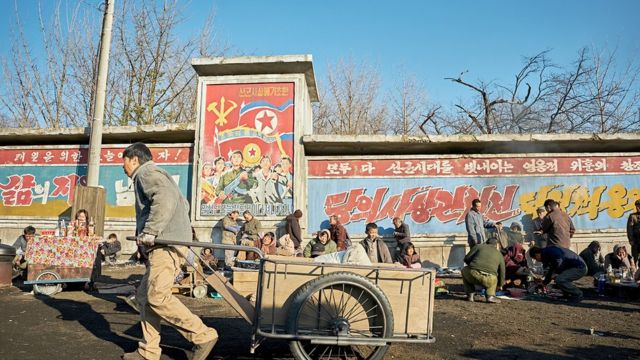 북한 무역, 한국의 0.1% 수준… 국경 개방되면 나아질까? - BBC News 코리아