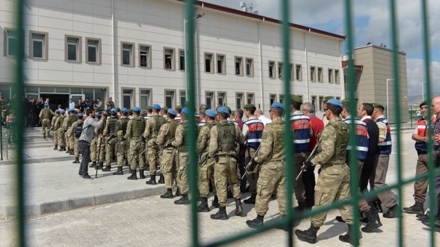 Бывших офицеров турецкой армии ведут в суд в 2017 году