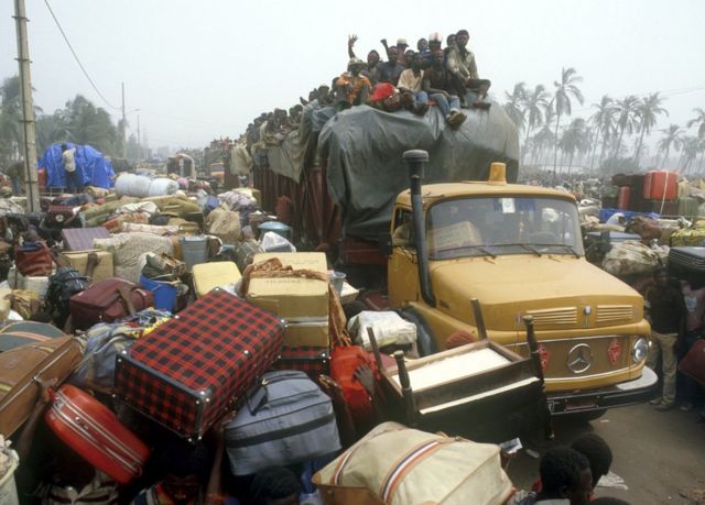 West African refugees at Benin border