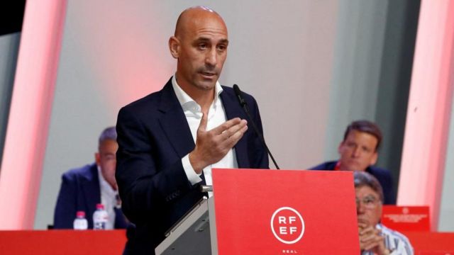 President of the Royal Spanish Football Federation Luis Rubiales announces he will be staying as president during the meeting RFEF/Handout via REUTERS
