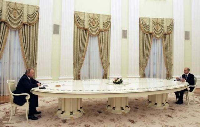 Vladimir Putin e Olaf Scholz