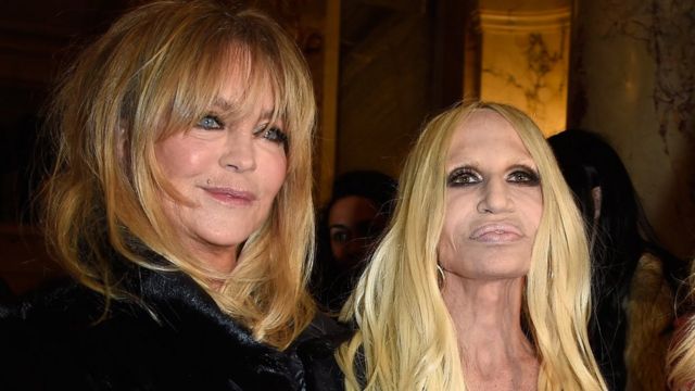 Goldie Hawn y Donatella Versace