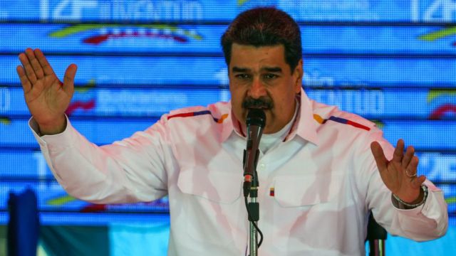 Nicolás Maduro acusa a Guaidó de encabezar un intento de golpe de Estado.