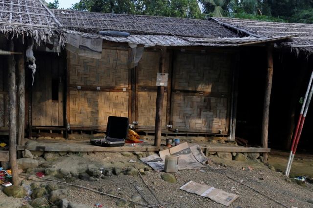 တိုက်ခိုက်မှုတွေနောက်ပိုင်း ရိုဟင်ဂျာတချို့ အိုးအိမ်စွန့်ထွက်ပြေးခဲ့