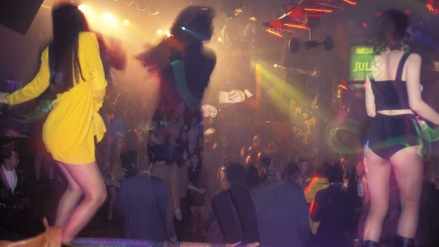 Foto genérica de una discoteca en Tokio en 1994.