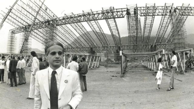 Roberto Medina à frente da primeira Cidade do Rock, em Jacarepaguá, ao lado do Riocentro