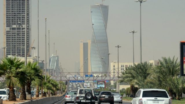 沙特首都利雅德的“扭腰大厦”曾令许多前去考察的中国官员赞叹(photo:BBC)