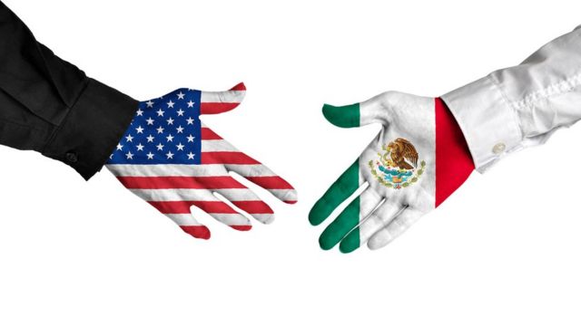 banderas en manos de EE.UU. y México.