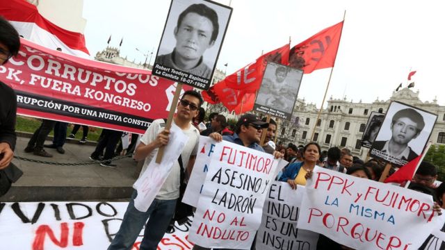 Protesta contra el indulto a Alberto Fujimori en Perú