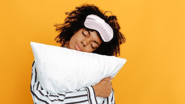 5 claves para dormir bien de noche - BBC News Mundo