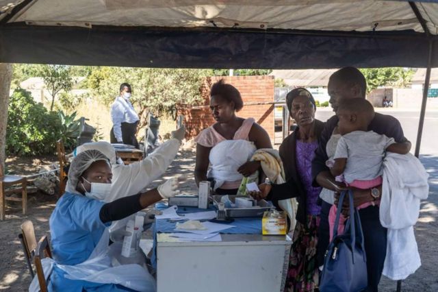 процесс вакцинации в зимбабве