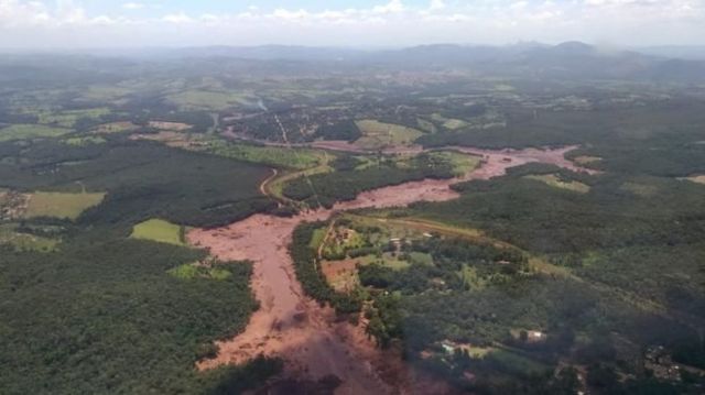 Lama ba barragem da Vale em Brumadinho