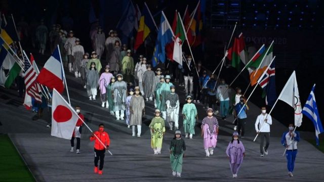 Khoảng 11.000 vận động viên từ hơn 200 quốc gia và vùng lãnh thổ đã tranh tài tại Tokyo và một số vùng khác của Nhật Bản