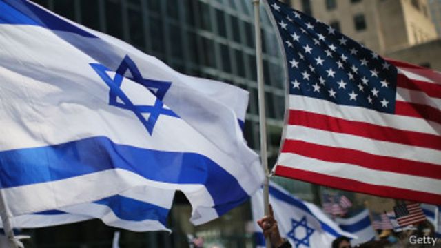 La loi sur l'interdiction du drapeau palestinien dans les institutions  d'État avance - The Times of Israël