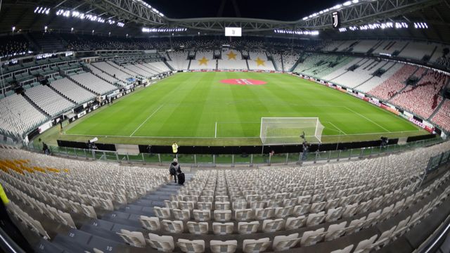 Стадион в Турине