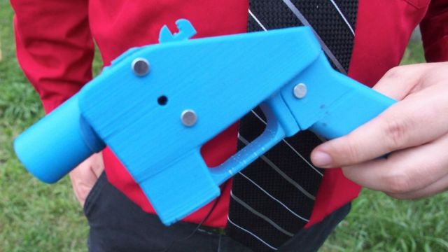 2013年に作られた「リバレーター」は、初めて3Dプリンターで作られた部品のみを使った銃だ