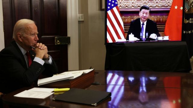 جو بايدن في اجتماع افتراضي مع الرئيس الصيني شي جينبينغ