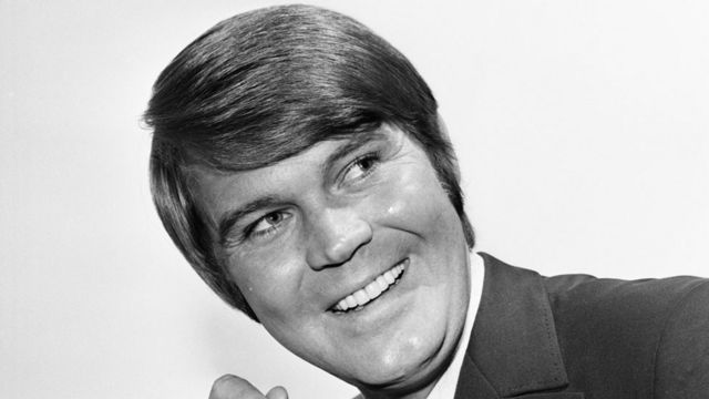 Glen Campbell za kulisami w BBC's Top of the Pops w 1970's Top of the Pops in 1970