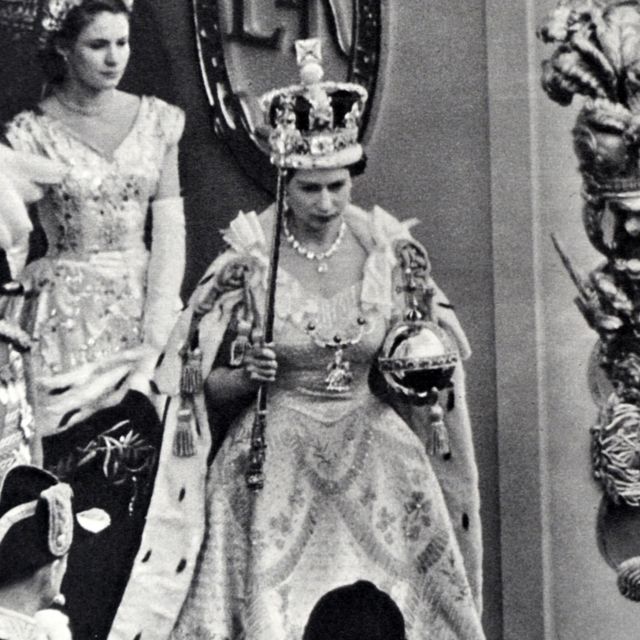 Queen Elizabeth held a scepter in her right hand with the Star of Africa inlaid at her coronation.