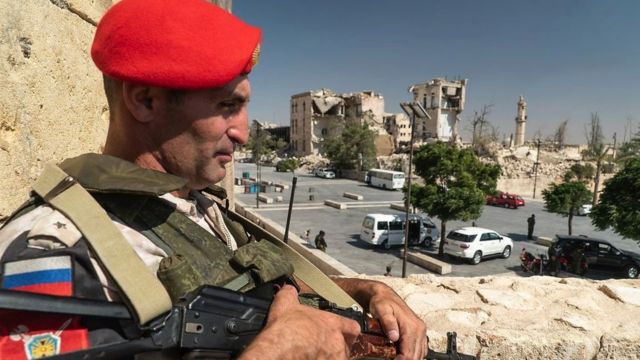 российский солдат в Алеппо, 2016