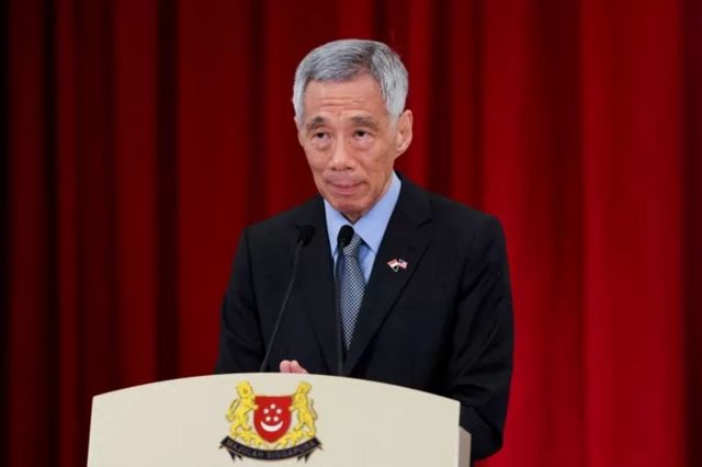 Singapore Prime Minister Lee Hsien Loong said lifting the law banning men from having sex with men was a 