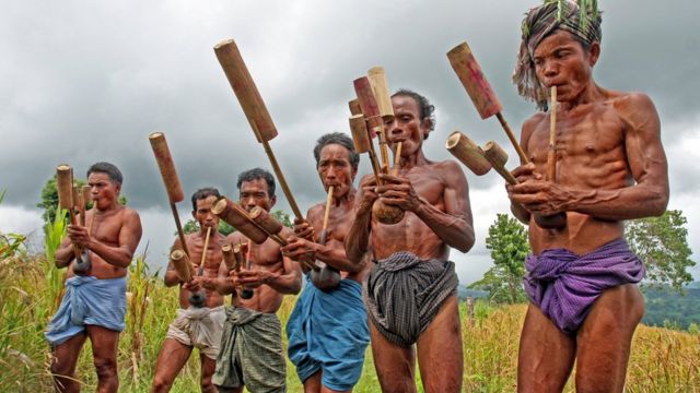 বান্দরবানে জুম চাষের সময় স্থানীয়দের আচার-অনুষ্ঠান।