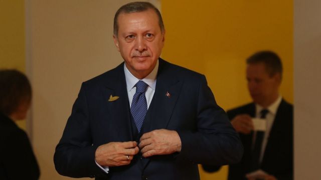 Türkiyə prezidenti Recep Tayyip Erdoğan Yerusəlim/Qüds şəhərinin müqəddəs məkanları ilə bağlı böhrana müdaxilə edərək İsraili, şəhərin islami xarakterini pozmaqda günaghlandırıb.