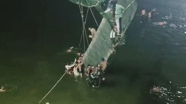 குஜராத் பாலம் விபத்து