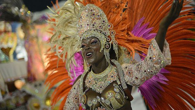 Le carnaval de Rio reste l'une des plus grandes fêtes populaires du monde.