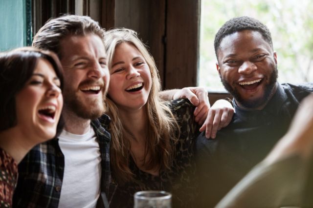 Gente sonriendo