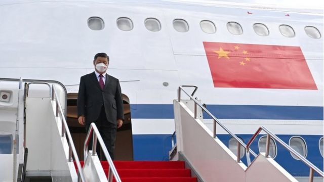 9月14日，习近平抵达哈萨克斯坦展开访问，并在15-16日参加在乌兹别克斯坦举行的上海合作组织峰会。这是他疫情近三年来的第一次外访。(photo:BBC)
