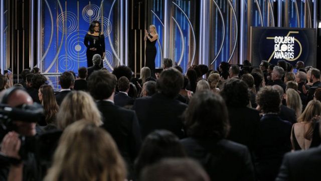 Oprah discursando no Globo De Ouro