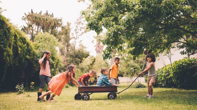 Jogos, brinquedos e brincadeiras no aprendizado da criança