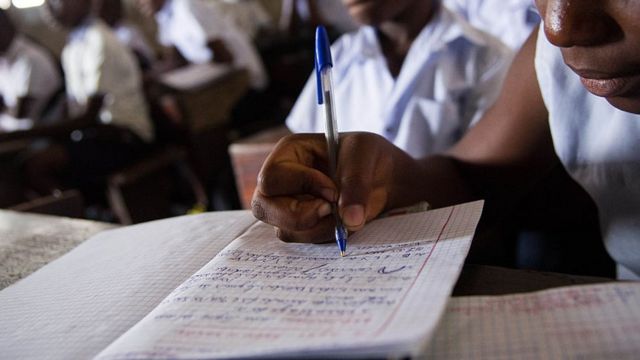 Des milliers de jeunes déplacés congolais font face à de sérieux défis, dont le manque d'accès à l'enseignement