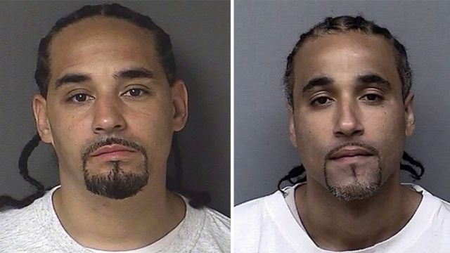 Richard Anthony Jones (sağda) Ricky Amos (solda) adlı zanlıya benzerliği nedeniyle 17 yıl boyunca hapis yattı.