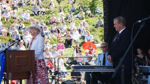 Todos os anos, no norte da Dinamarca, dinamarqueses se reúnem para celebrar o 4 de julho, Dia da Independência dos EUA