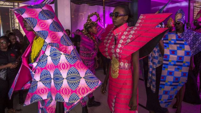 Dakar Fashion Week en mode science-fiction - BBC News Afrique