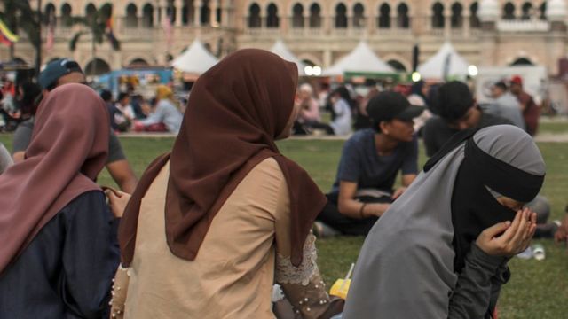 Generic image of Muslim women in Malaysia