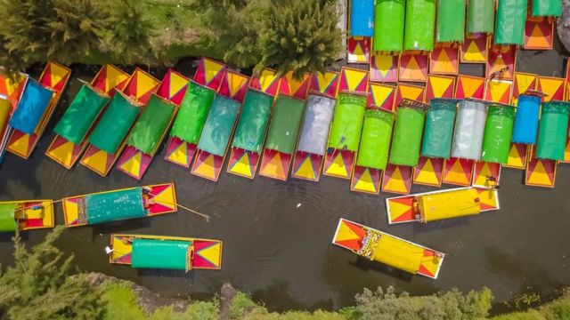 ஆஸ்டெக் பழங்குடியினரின் மிதக்கும் தோட்டங்கள்