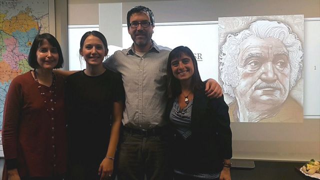 Melnikova com bancada de professores da Faculdade de Estudos Brasileiros e Portugueses (da esq: Marguerite Itamar Harrison, Melnikova, Malcolm McNee e Simone Gugliotta